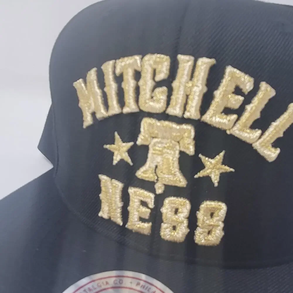 🆕 Mitchell & Ness Logo Gold Snapback Hat Black